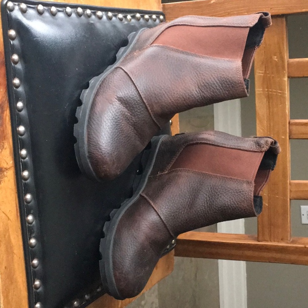 Sorel dark chocolate leather boot.